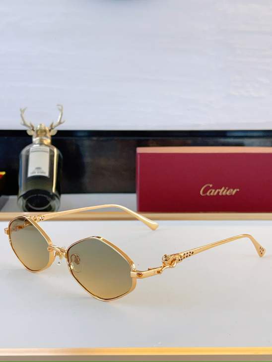 Picture of Cartier Sunglasses _SKUfw80049588fw